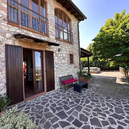 B&B Casale Roshlee Gualdo Cattaneo Екстериор снимка