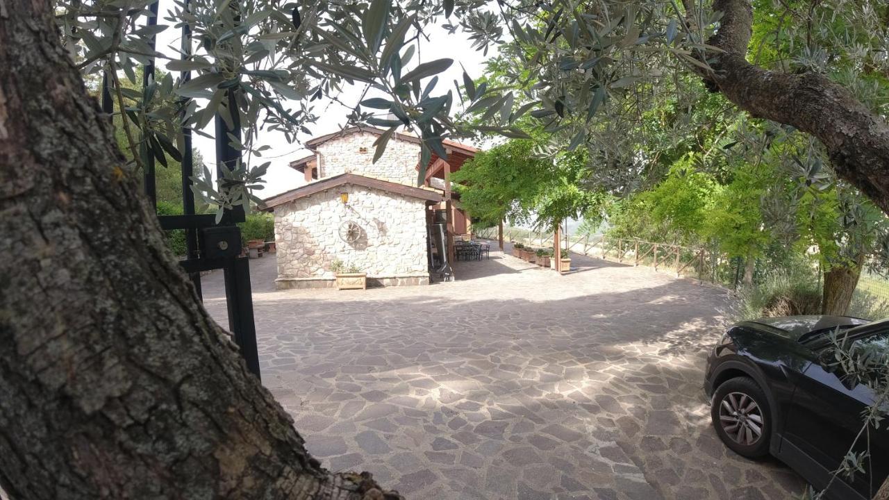 B&B Casale Roshlee Gualdo Cattaneo Екстериор снимка