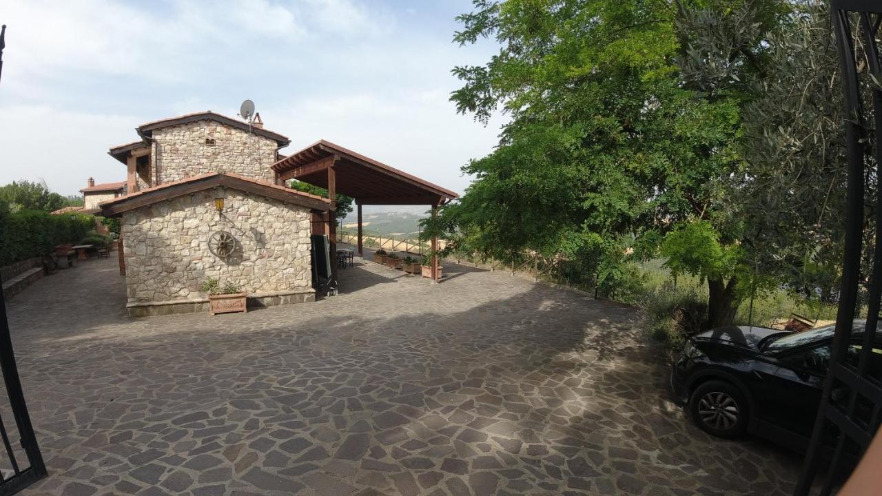 B&B Casale Roshlee Gualdo Cattaneo Екстериор снимка